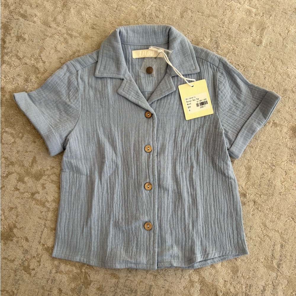 Lilou size 4 Light Blue Button-Up Shirt